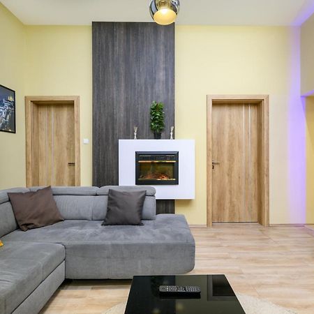 Downtown Deluxe-Two Bedroom Apartment With Sauna Βουδαπέστη Εξωτερικό φωτογραφία
