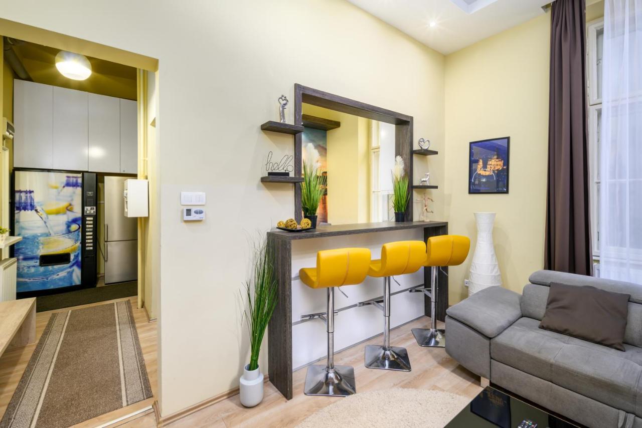 Downtown Deluxe-Two Bedroom Apartment With Sauna Βουδαπέστη Εξωτερικό φωτογραφία