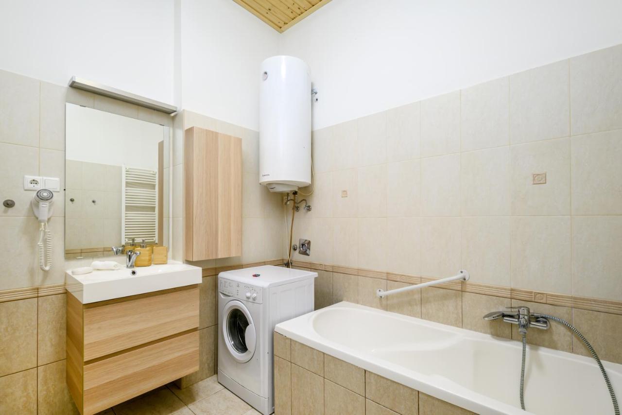 Downtown Deluxe-Two Bedroom Apartment With Sauna Βουδαπέστη Εξωτερικό φωτογραφία